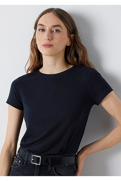 Mavi (TENCEL™) Modal Karışımlı Siyah Basic Tişört Slim Fit / Dar Kesim 161290...