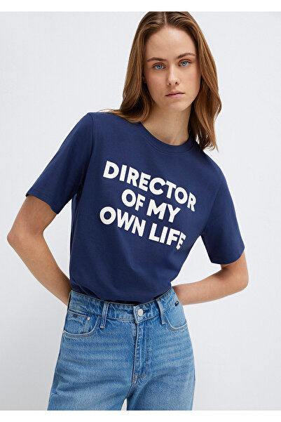 Mavi Marineblaues T-Shirt mit Slogan-Print, normale Passform / Regular Fit 16...
