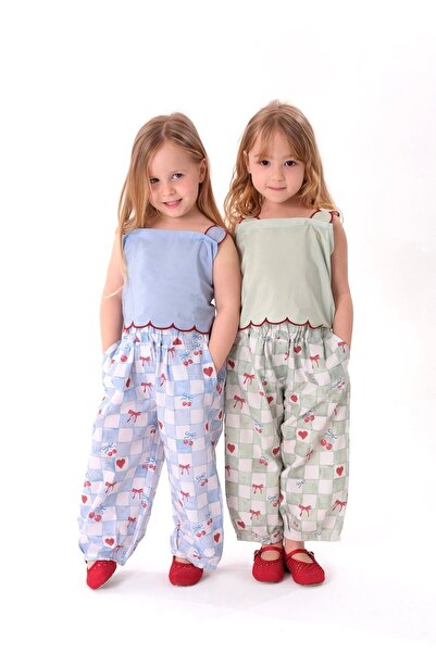 pretty young things طقم صيفي للفتيات بتصميم الكرز باللونين الأزرق والأحمر مع تطريز مفصل