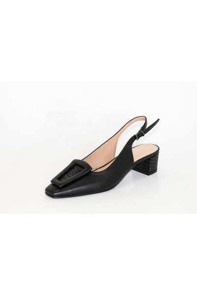 LAVENDER SHOES أحذية نسائية بكعب عالٍ مع إكسسوارات جلدية