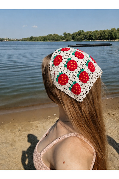 Markiz Takı Cream Strawberry Knitted Bandana Model