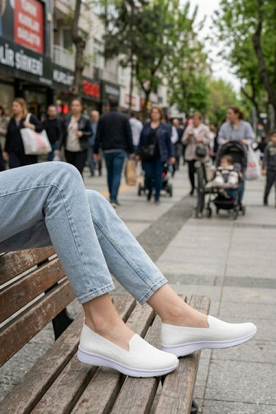 BOUIS Women's White Knitwear Comfortable Daily Walking Mother's Shoes Lightweight Loafer Flexible Casual Sneaker