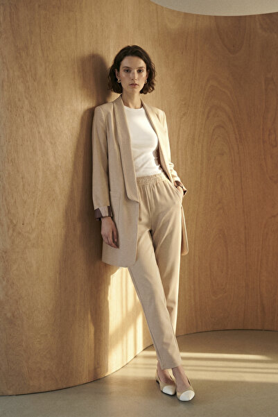 Zühre Classic Beige Suit with Shawl Collar and Pocket Detail 1103