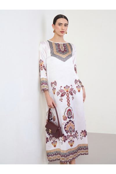 Amirah By Styli White Placement Print Jalabiya with Handwork