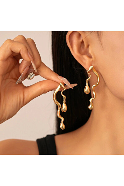 GlaMLo Accessories Long earrings with abstract design and glossy finish