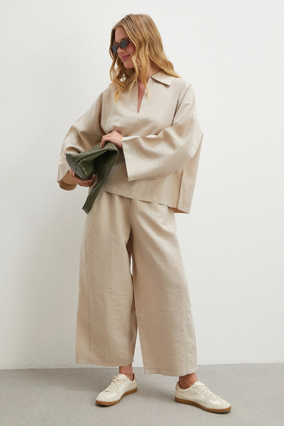 Never more Collar Detailed Suit Beige