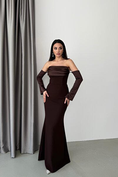 Serica Moda فستان سهرة بتفاصيل أكمام من الساتان البني
