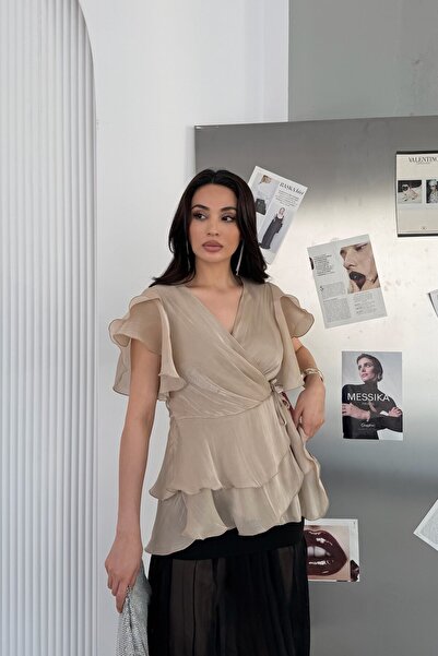 Serica Moda Taş Volanlı Önü Bağlamalı Parlak Şifon Kumaş Bluz