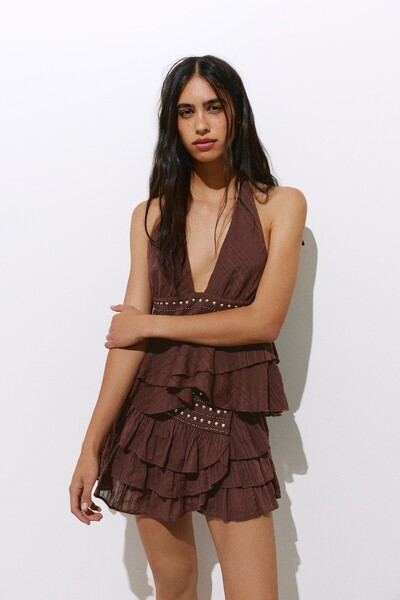 Pull & Bear Fırfırlı zımbalı mini etek