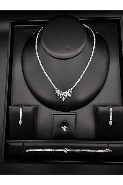 ABAS Arij Set Is Available in Two Colors