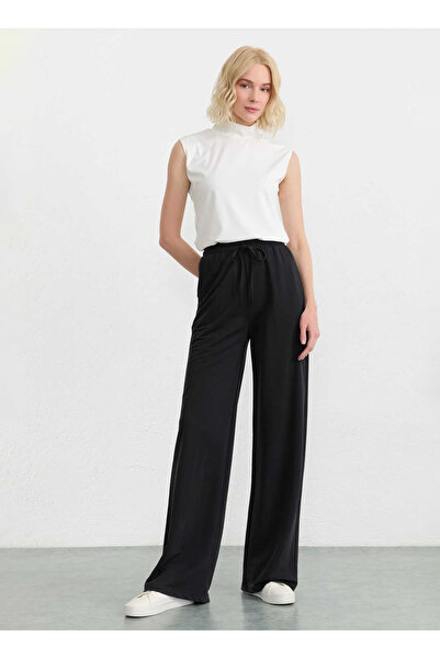 Selen Siyah Kadın Standart Fit Pantolon 26YSL5609