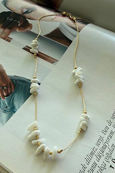 Trendy Butik White Stone Thin Chain Necklace