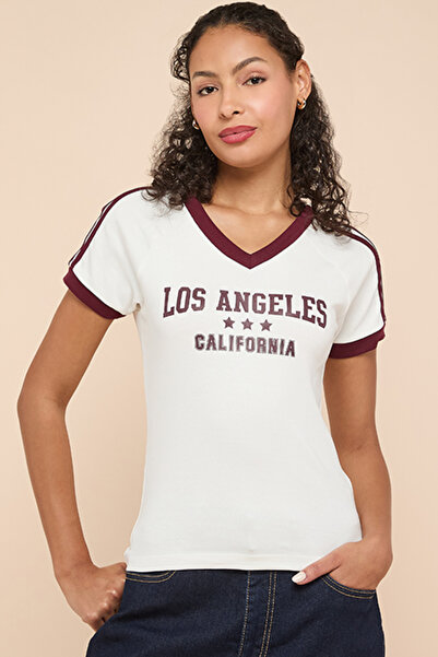 R&B Typography Print T-Shirt with V-Neck and Short Sleeves