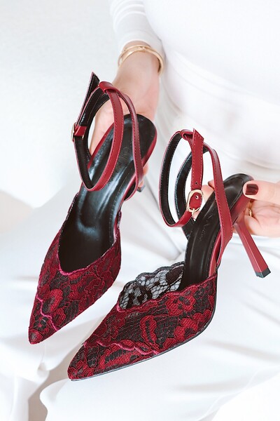 POLKA STORE Just Lace Lace Detailed Pointed Toe Thin Heeled Women's Shoes