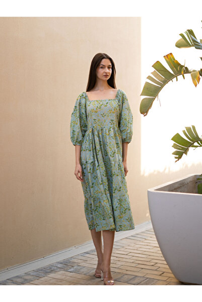 Sanskrutihomes By Styli Green All Over Print Square Neck Midi Dress
