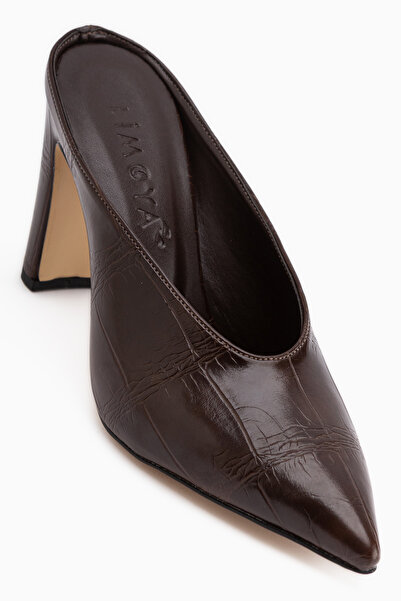 Limoya Betti Brown Closed-Front Pointed-Toe Women's Heeled Slippers