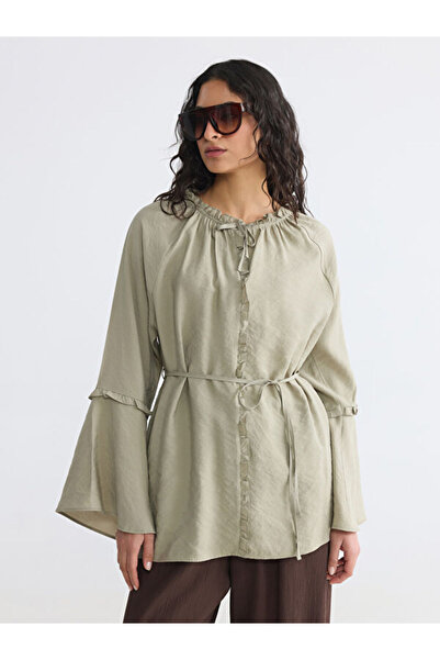 LC Waikiki Esvab • Modern & Distinctive Roba Collar Ruffled Women's Shirt Tunic