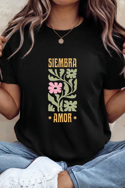 Sarah's Boutique Women's T-shirt – 100% cotton – Siembra Amor