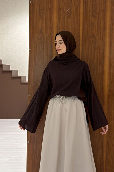 Faya Boutique بلوزة من الكتان المطوي باللون البني