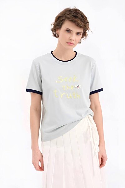 tw3 Women's 100% cotton short sleeve t-shirt with embroidery detail on the front
