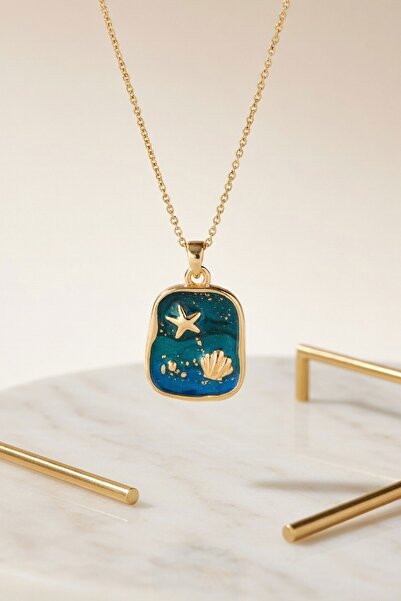 bacc Oil Green Starfish and Coral Figured Medallion Necklace