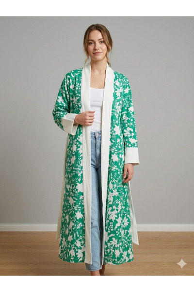 Cadde Dükkanı Çiçek Desenli Ekru Manşetli Standart Beden Kimono Yeşil