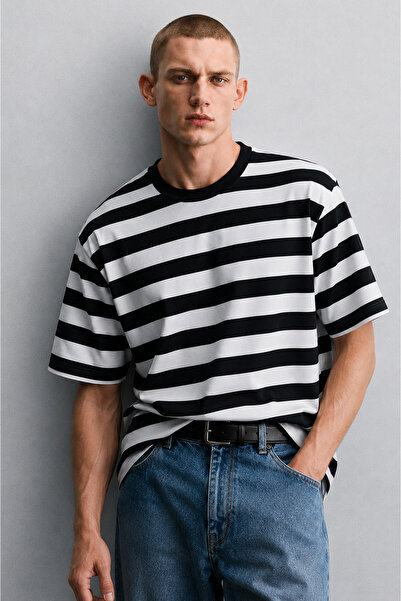 BARRELS AND OIL Erkek Kalın Çizgili Oversize T-Shirt - Siyah