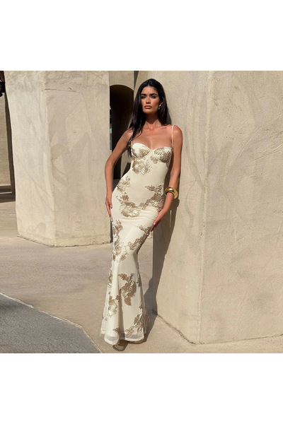 Cristina Serene Φόρεμα με ανάγλυφα floral κεντήματα.
