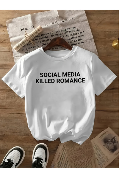 BASEPULSE شعار "Kills Romance" للسيدات |   تي شيرت بأكمام قصيرة وياقة مستديرة...