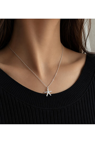 Uno Di Famiglia Starfish Figure Necklace, Seashell Necklace, Minimalist Necklace