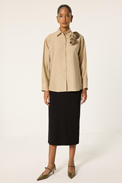 Touché Privé Shirt with Rose Detail