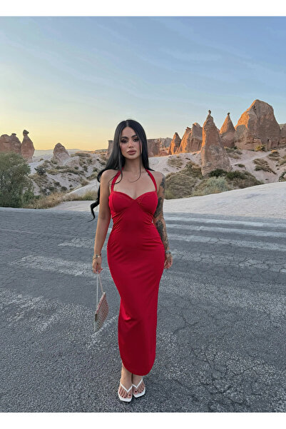 kırmızı butiks Red Backless Maxi Dress with Low-Cut Decolletage