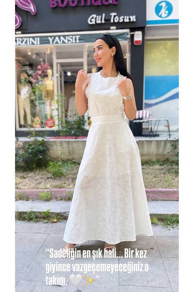 Kabartma Desenli İç Astarlı Etek Bluz Beyaz Takım