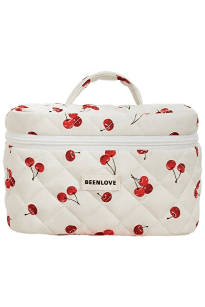 ECARLA - A quilted cosmetic bag with a cherry chest