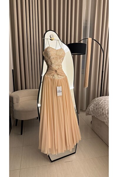 Nareen Fashion Elegant Nude Evening Gown That Combines Luxury and Softness,