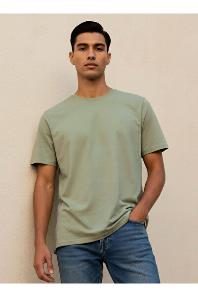 FAV Men Regular Fit Crew Neck Short Sleeves T-shirt