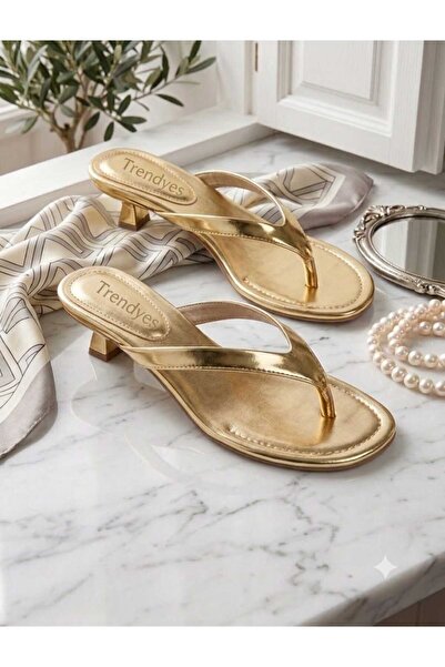 trendyes Flip-flop sandals with heels