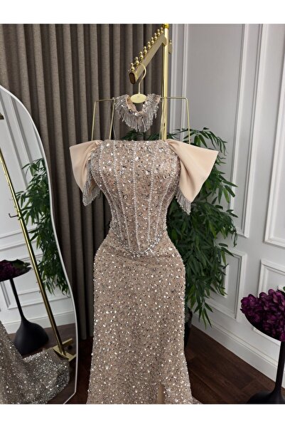 AMAZ Evening dress with embroidery