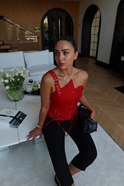 Özge Özgenç Belt Detailed Corset