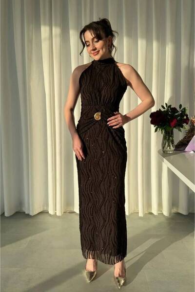 maf collection فستان سهرة نسائي بني اللون مزين بالترتر وتفاصيل من التول وياقة...