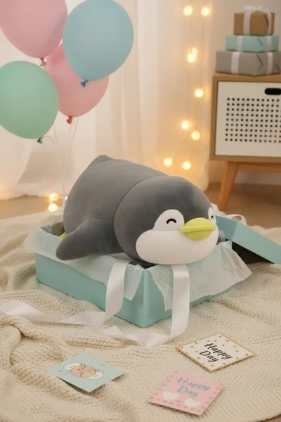 Miniso Lisanslı Gri Penman Oturan Peluş Oyuncak – Yumuşak 38 Cm