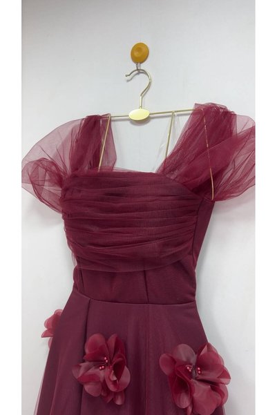 dalaa Midi dress, confusing age