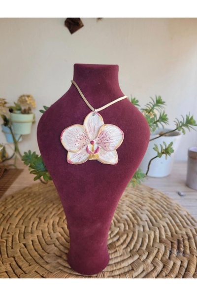 Dekor köşesi Handmade Ceramic Necklace with Blue Orchid Design - Natural and ...