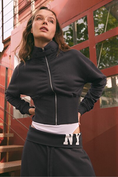 Stradivarius Büzgü detaylı crop ceket