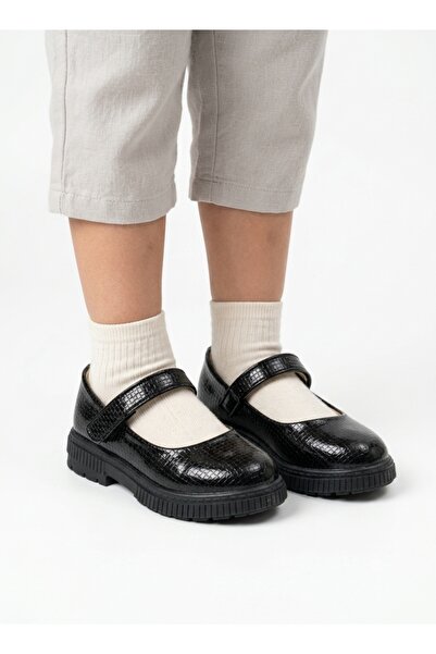 Babyqlo Girls Black Textured Mary Jane Shoes