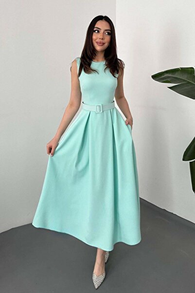 Clothes Fast فستان نسائي واسع من الأسفل بياقة هالتر بلون الخردل
