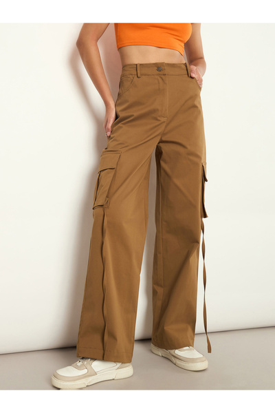 Sassafras By Styli Brown Pocket Detail Wide Leg Cargo Pants