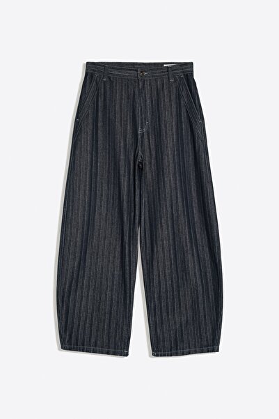 Bershka Çizgili dokulu jean