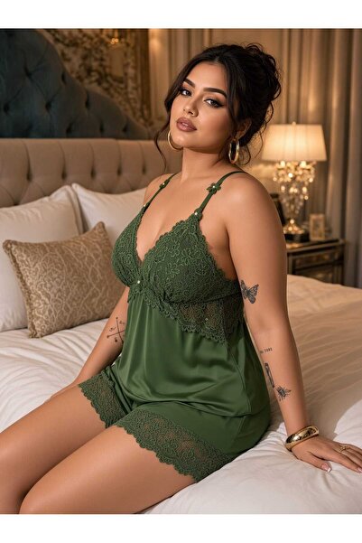 SERENDA BOUTİQUE Plus Size Lace Shorts Blouse Set