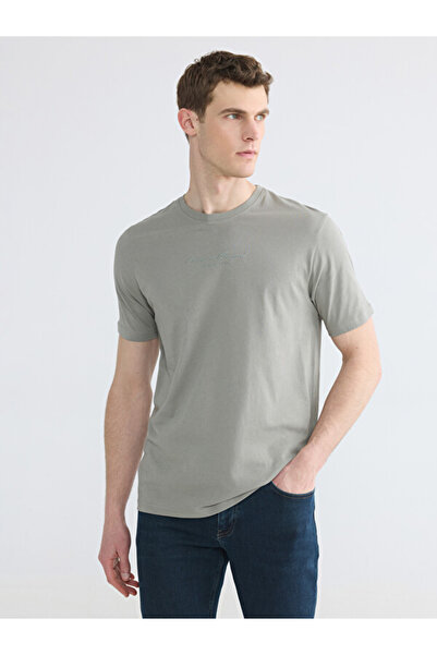 LC Waikiki Esvab • Modern & Distinctive Zero Roba Collar Embroidered Men's T-...